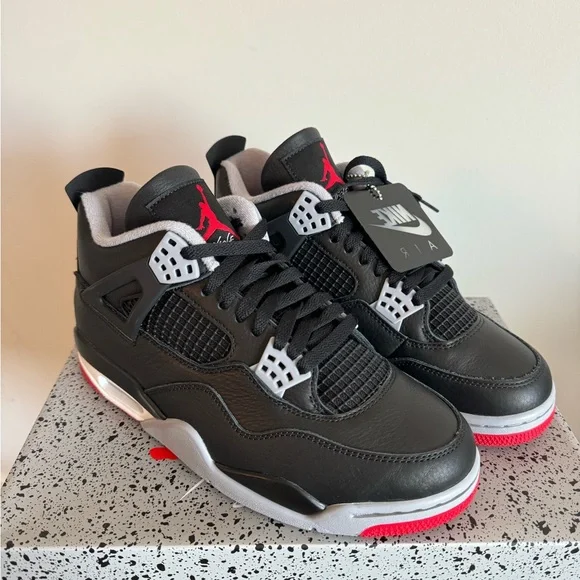Jordan 4 Retro
Bred Reimagined - Picture 2 of 5